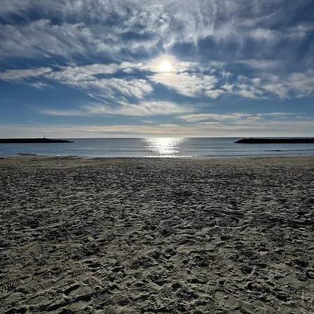 Апартаменты T2 Au Coeur De La Marina Climatise Сет