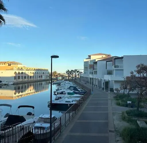T2 Au Coeur De La Marina Climatise * Sète